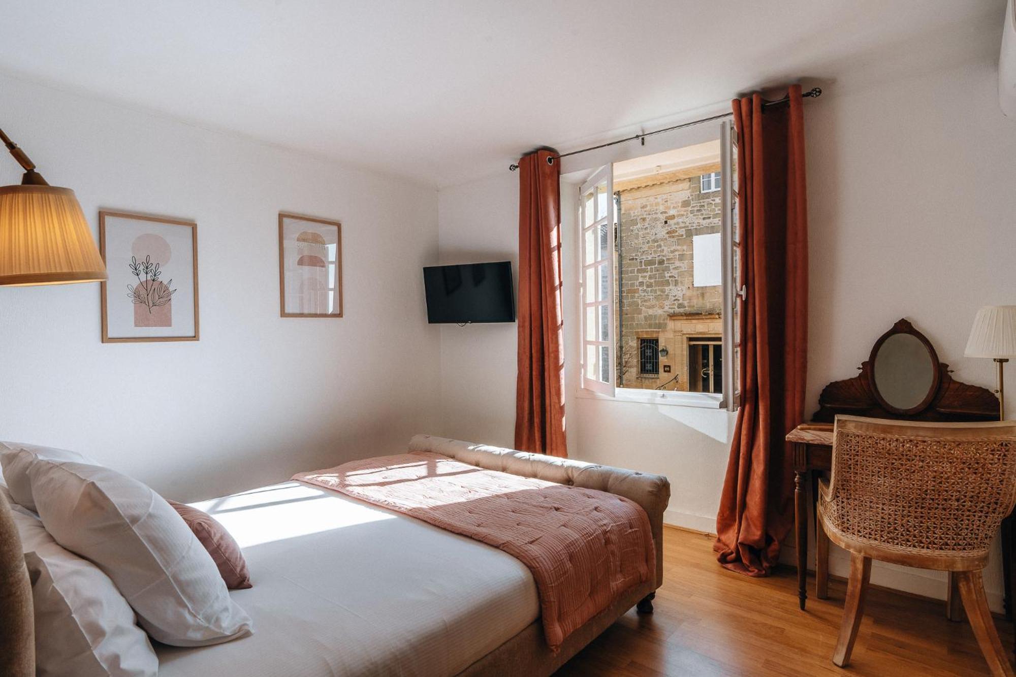 Hotel L'Abbaye Saint-Cyprien  Extérieur photo